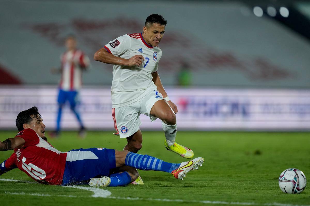 Chile sigue en alza al derrotar a Paraguay