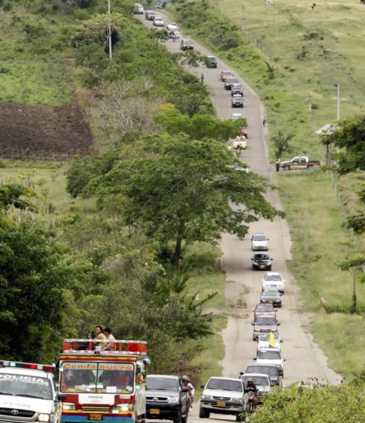 Más de mil personas participaron en la caravana ecoturística hacia el municipio de Colosó. FOTOS MANUEL SANTIAGO PÉREZ.