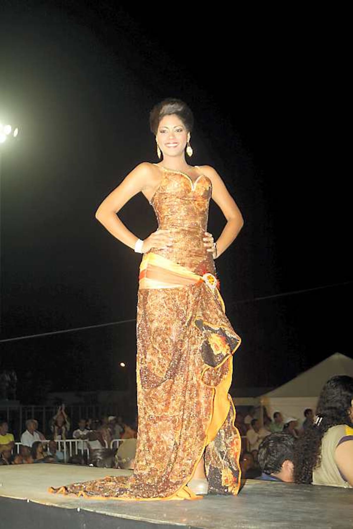 La nueva reina de la Independencia, Eliana Russo. fotos Julio Castaño y Kailline Giraldo