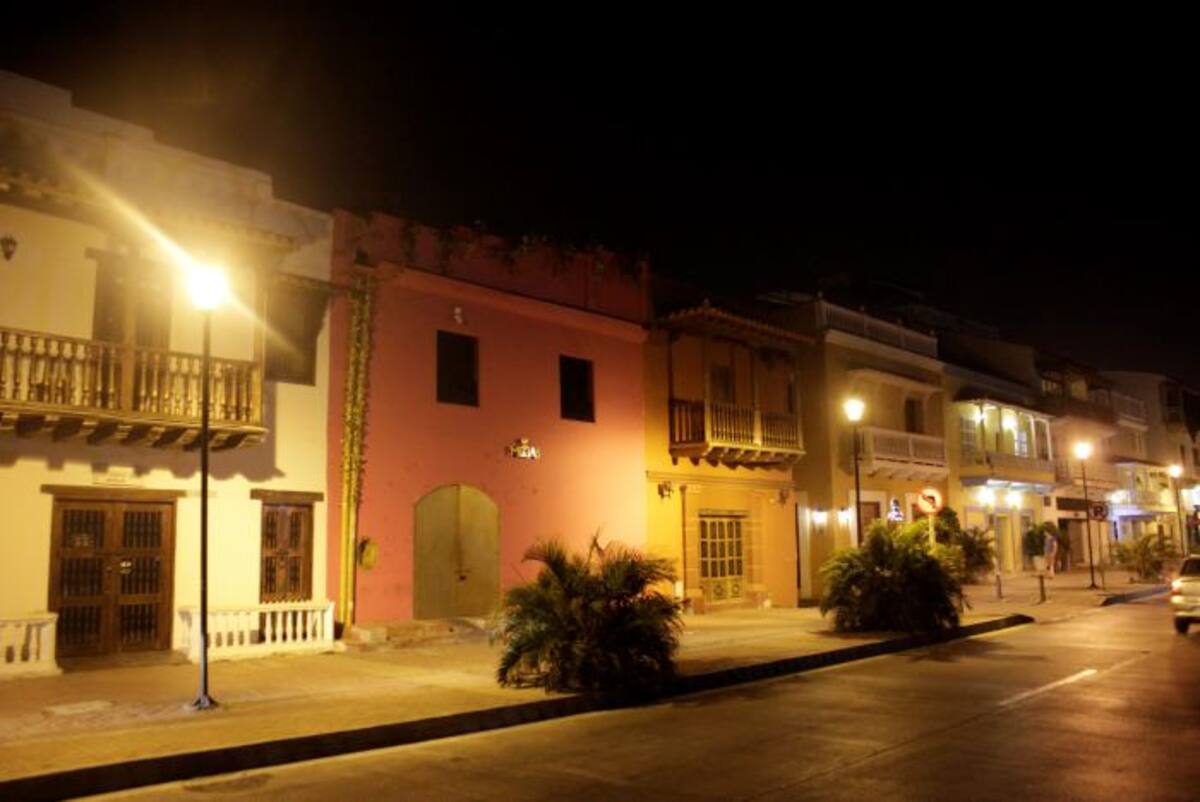 Corporación Middas Club, en la calle de El Arsenal.