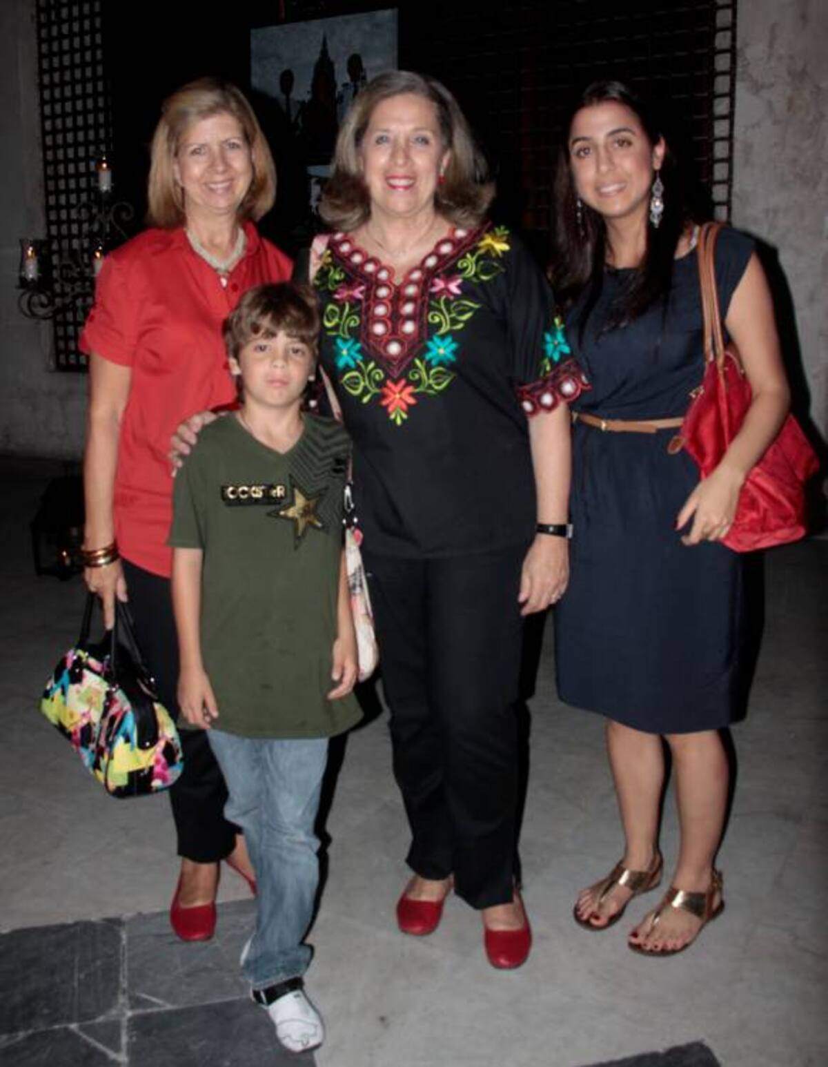Rosina Restrepo, Cecilia Bustamante y Daniela Casañas; delante: Tomas Strelk. Zenia Valdelamar/El Universal/