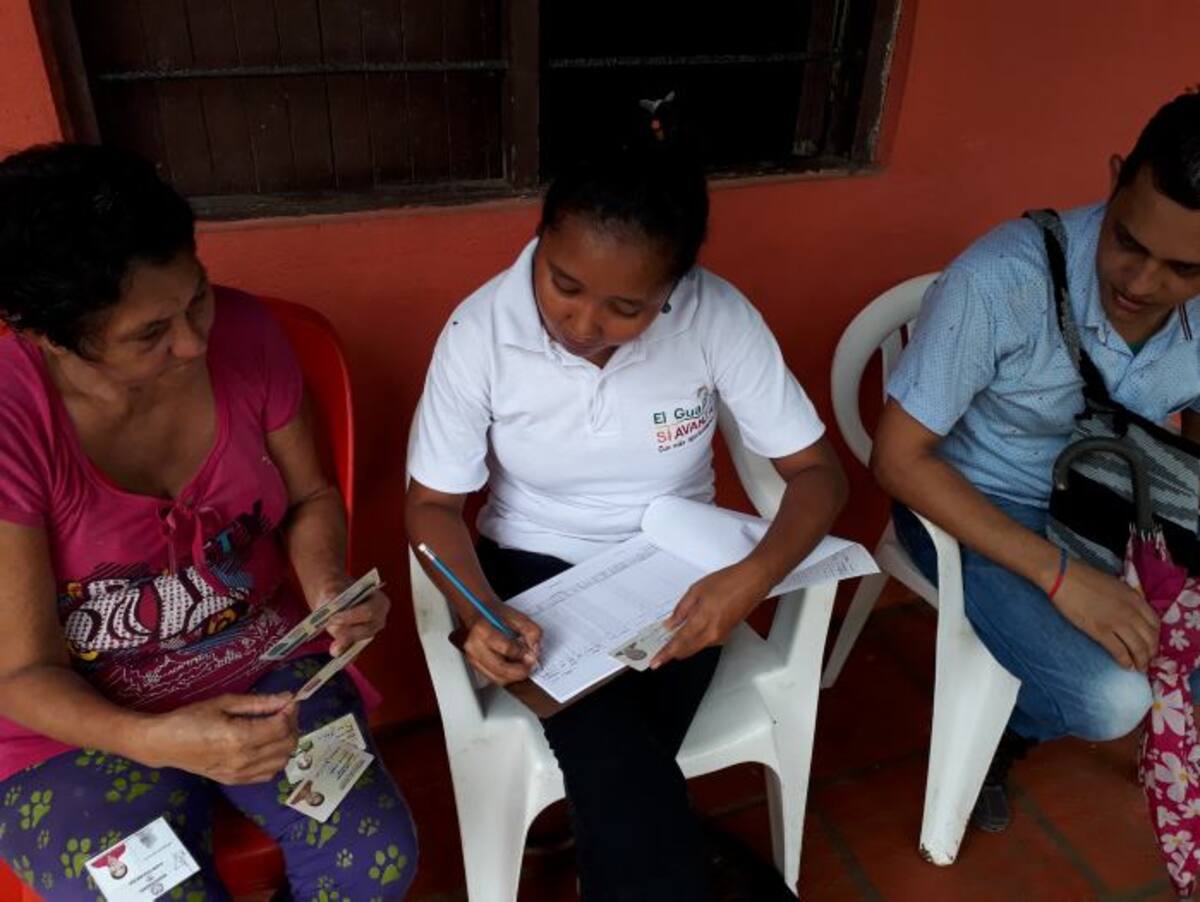 La Alcaldía de El Guamo realizaba ayer un censo para establecer cuántas personas y familias deben recibir las ayudas. Lila Leyva/ El Universal