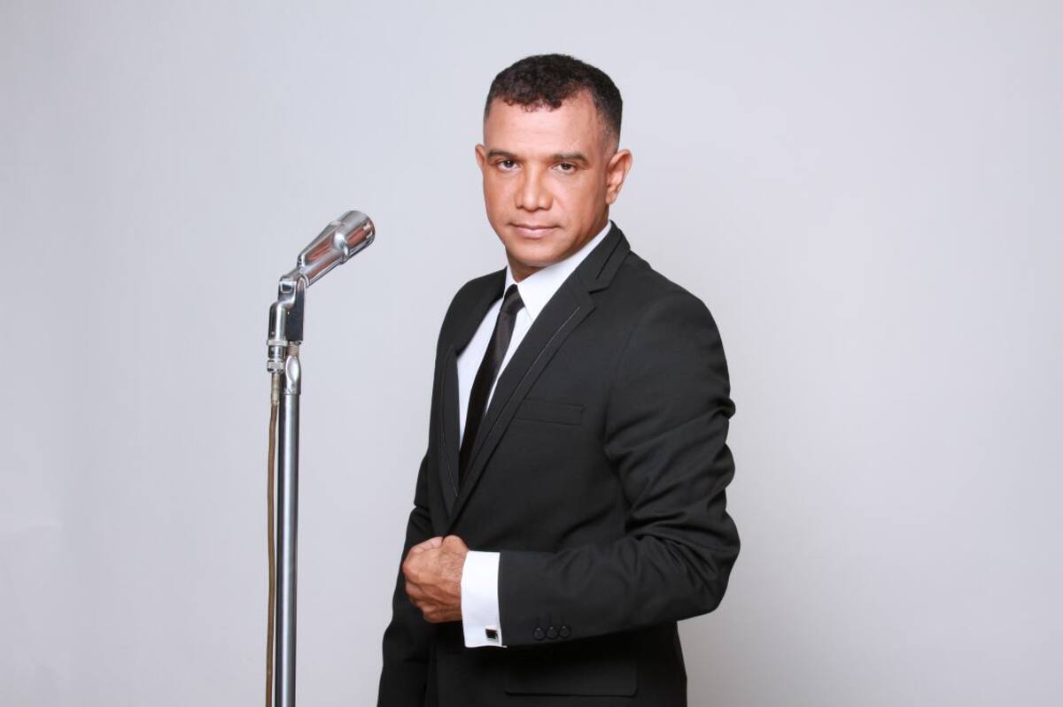 Juan Carlos Coronel, cantante y compositor.