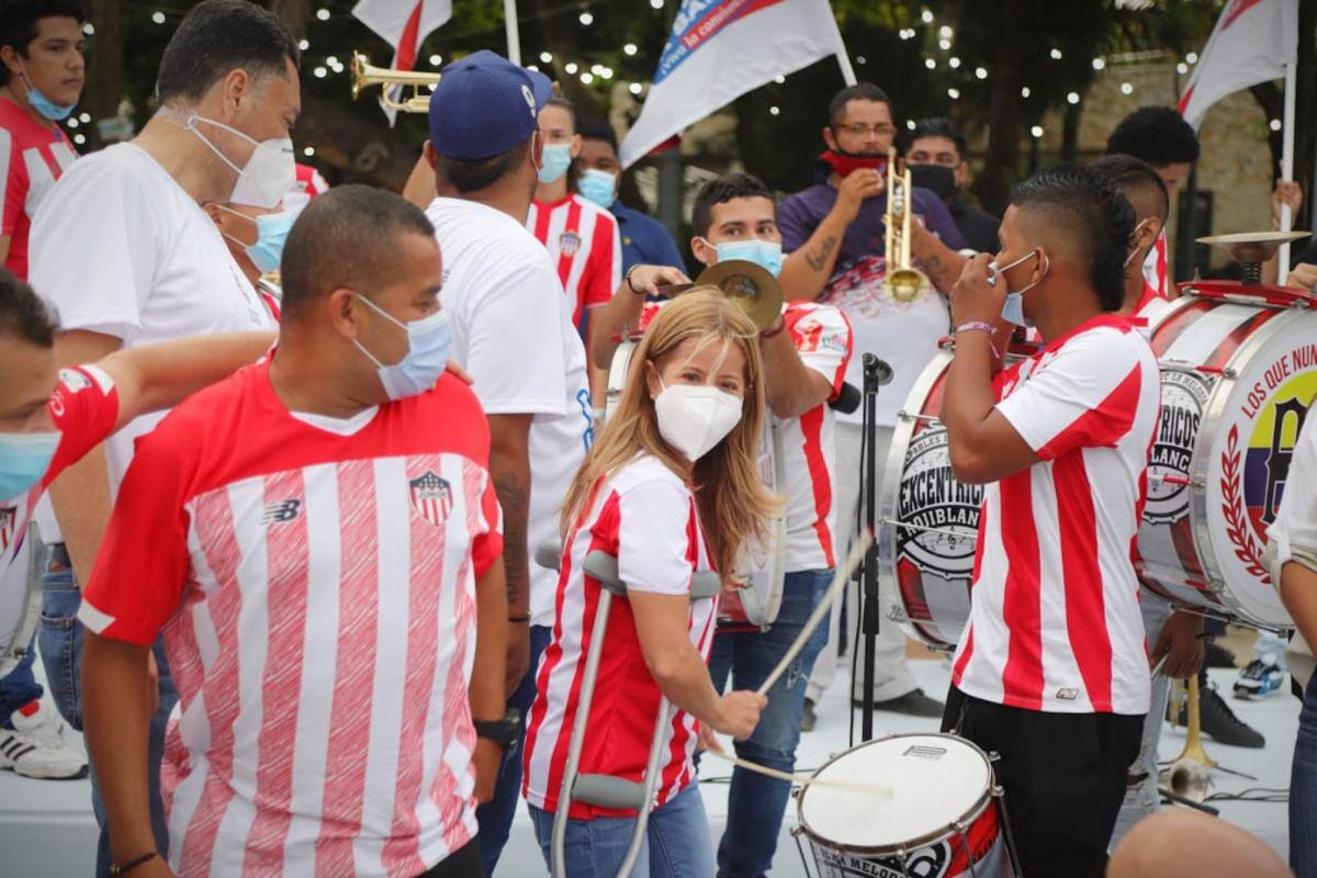 'Trompetas de la paz' a los barristas del Junior por una sana convivencia