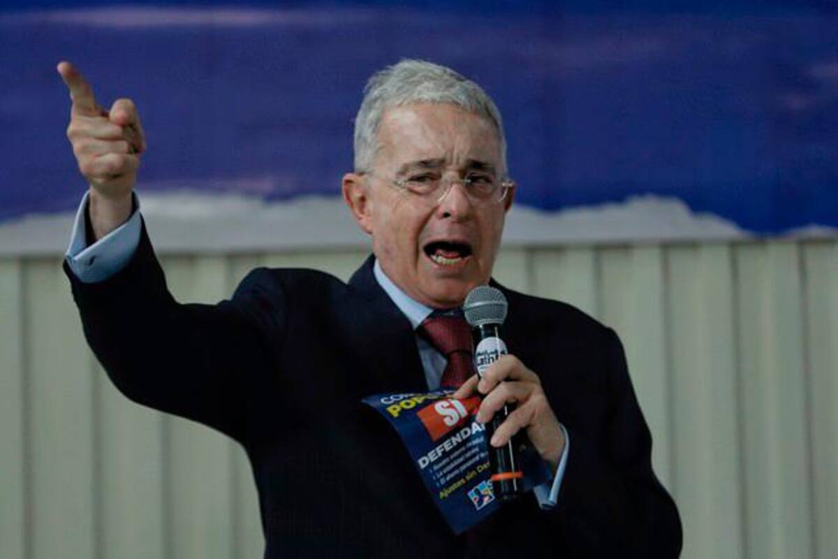 Uribe se pronuncia sobre reformas del gobierno: “Unas reformas que hacen daño”