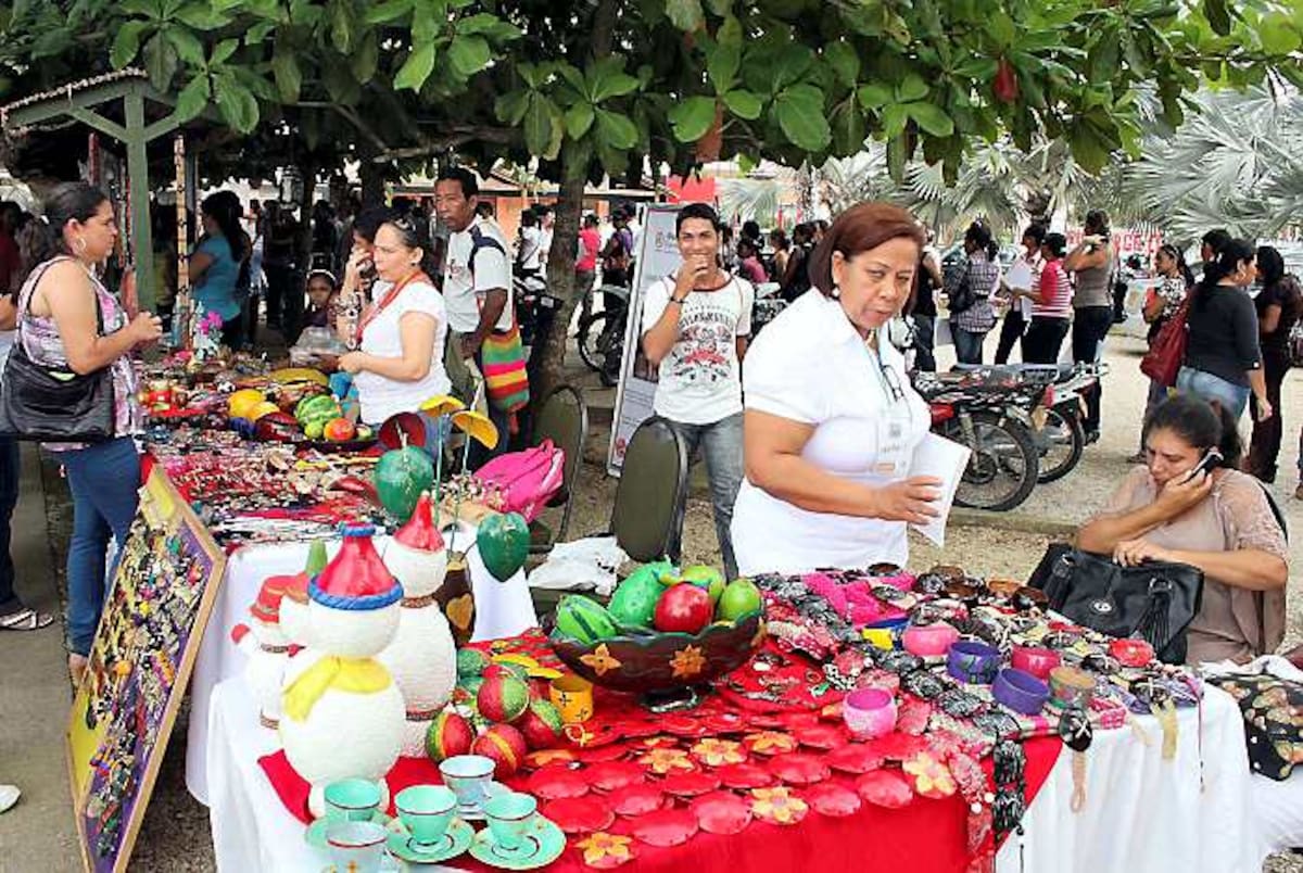 Varios de los proyectos de emprendimiento que son impulsados en Sucre fueron presentados.