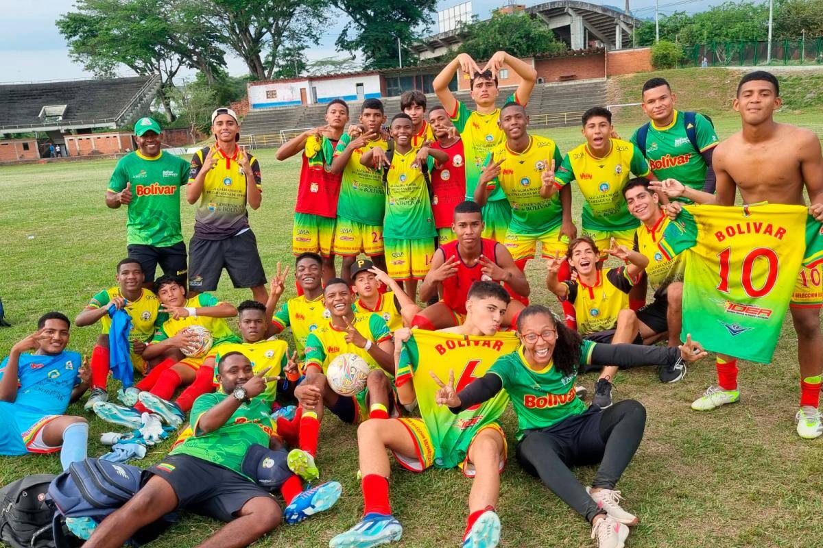 Bolívar, con 9 puntos de 9 posibles, se clasifica a la segunda ronda
