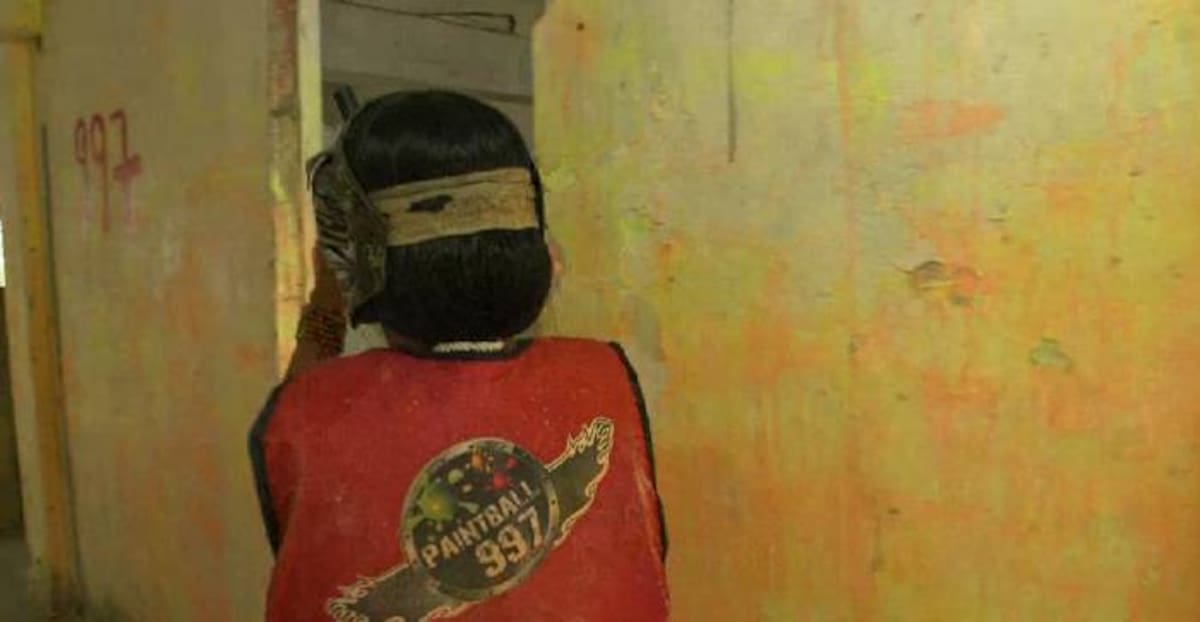 Los actores utilizan chalecos del equipo del lugar. CORTESÍA