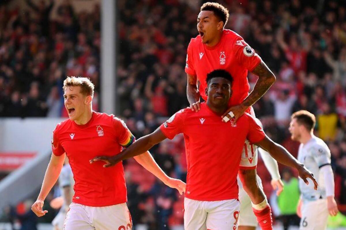 Liverpool sigue con su irregular andar en la Liga Premier