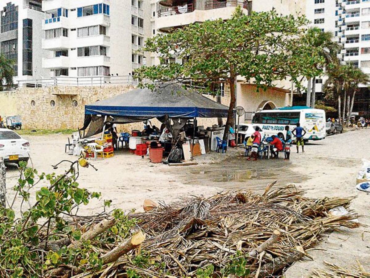La ampliación de este negocio informal de comida en zona de bajamar tiene molestos a residentes de El Laguito.