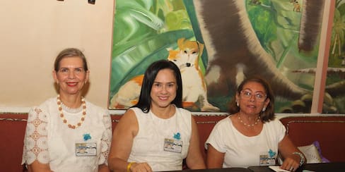 Reencuentro de egresadas de la promoción de 1976 del Soledad Acosta de Samper