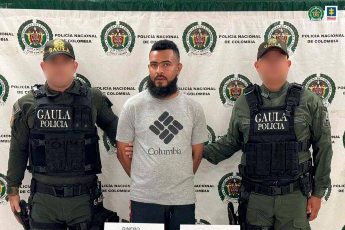 Exigía sexo y dinero a cambio de no publicar fotos íntimas: va a prisión