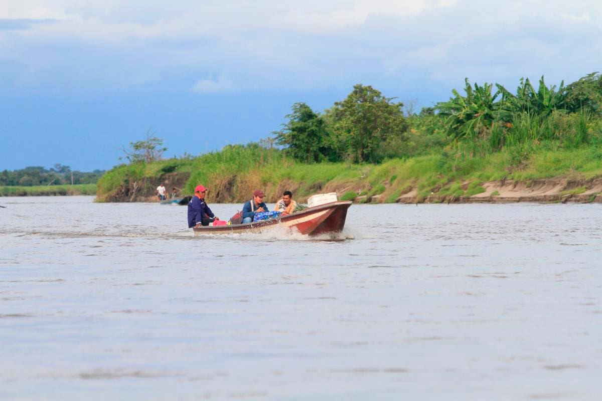 ¡Crueles! Mataron a hombre y lanzaron su cuerpo al río: su familia lo busca