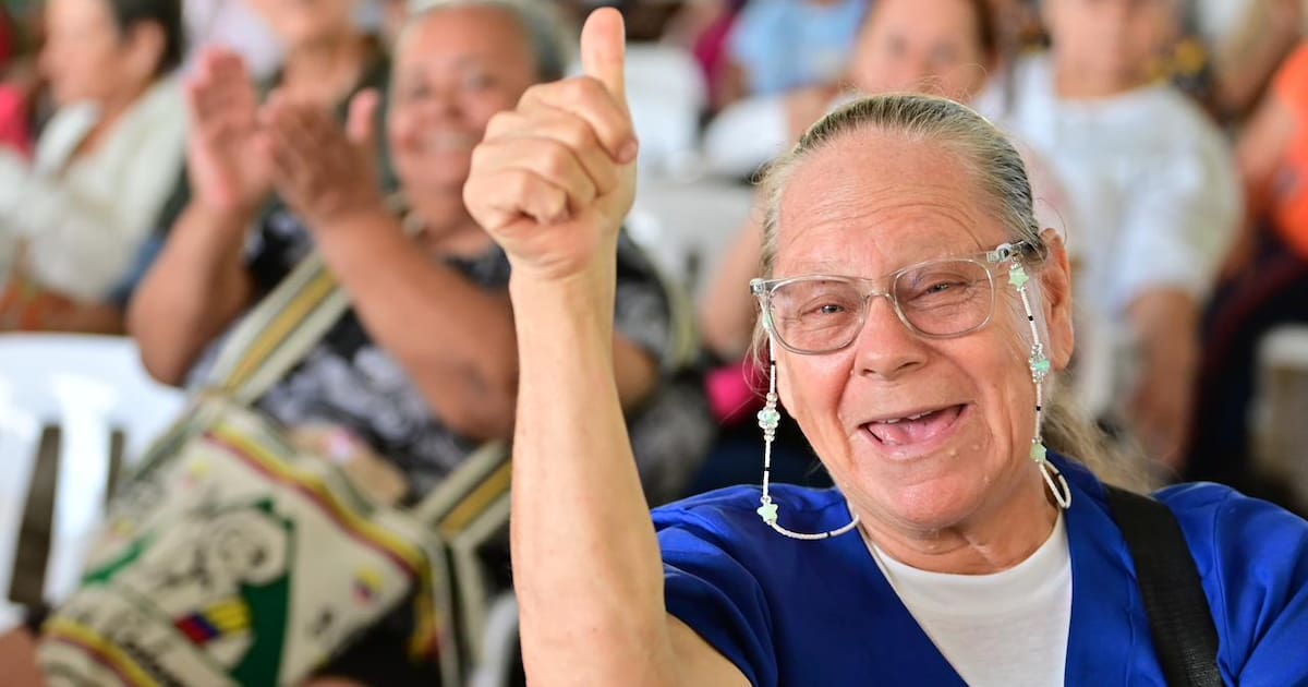 Abuelitos de Colombia mayor recibirán bono pensional de $230.000: las fechas