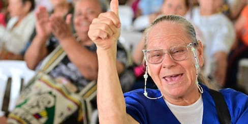 Abuelitos de Colombia mayor recibirán bono pensional de $230.000: las fechas