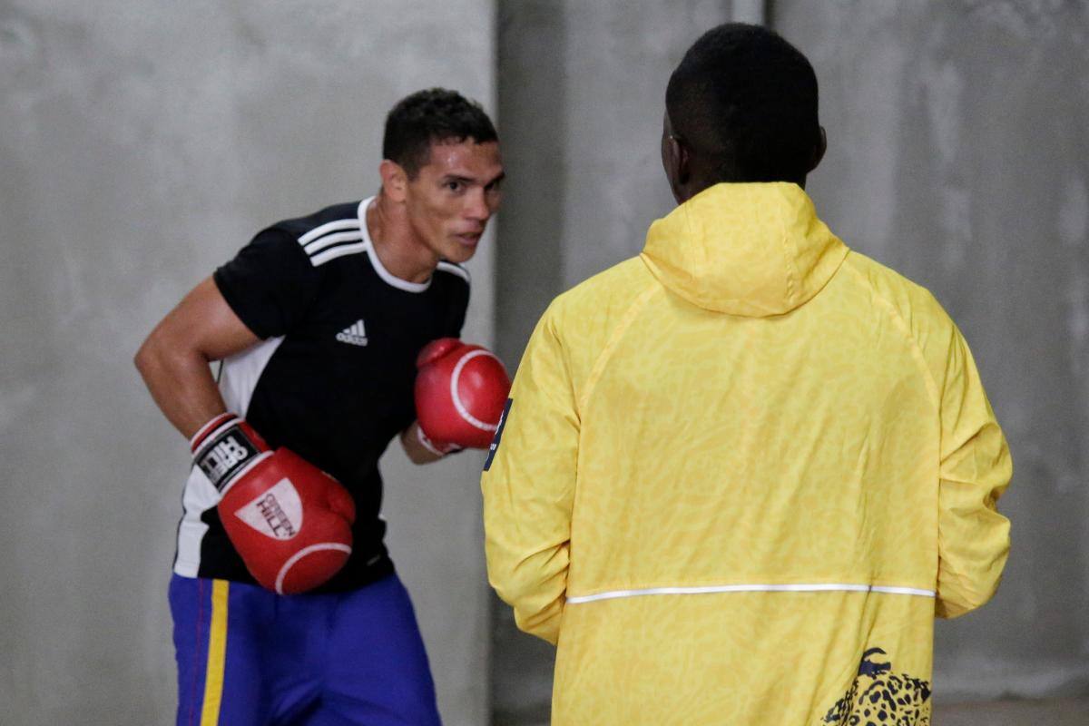 Boxeo colombiano empieza con victoria con Ceiber Ávila