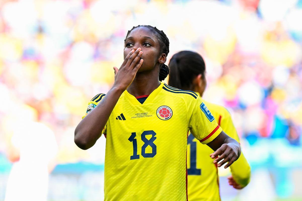 ¡Qué susto! El video en el que Linda Caicedo se toca el pecho y cae