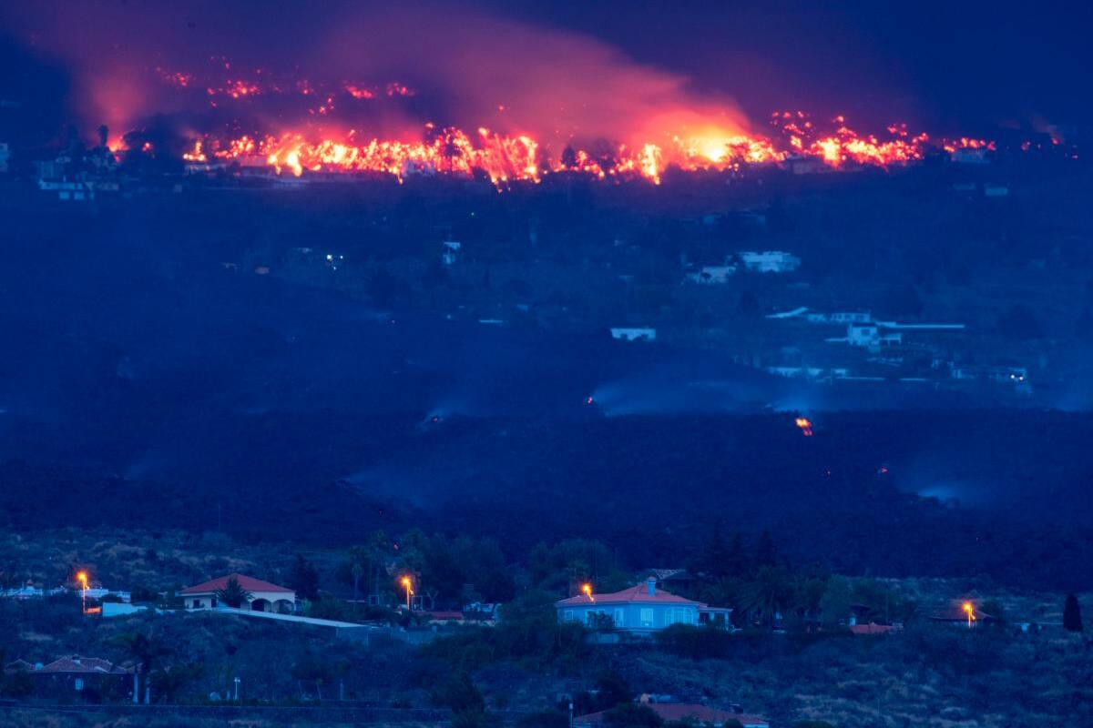 La lava ocupa ya 166 hectáreas de La Palma y ha destruido 350 inmuebles