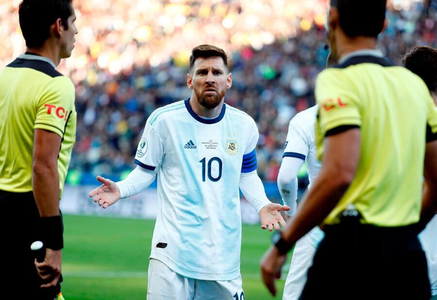 Messi se retracta ante Conmebol para evitar dura sanción