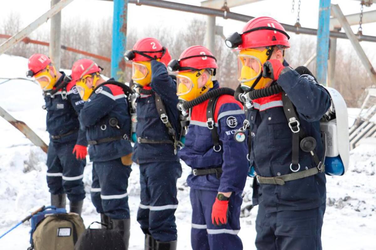 Putin confía en rescate del máximo de mineros atrapados en mina siberiana