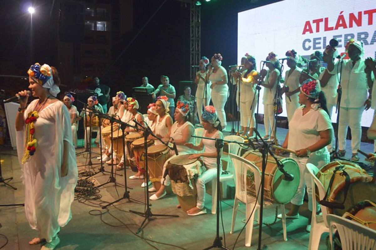 El concierto ‘Las mujeres le cantan a la paz’ se hizo al aire libre en la Plaza de la Paz y reunió 6.000 mujeres de diferentes partes del país. Juan Manuel Cantillo