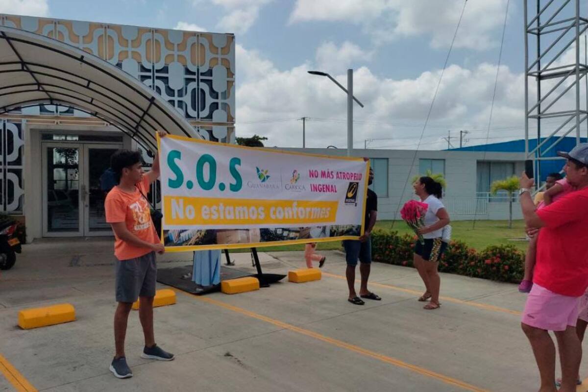 Realizaron plantón en sala de ventas de conjunto residencial frente a Villa Estrella