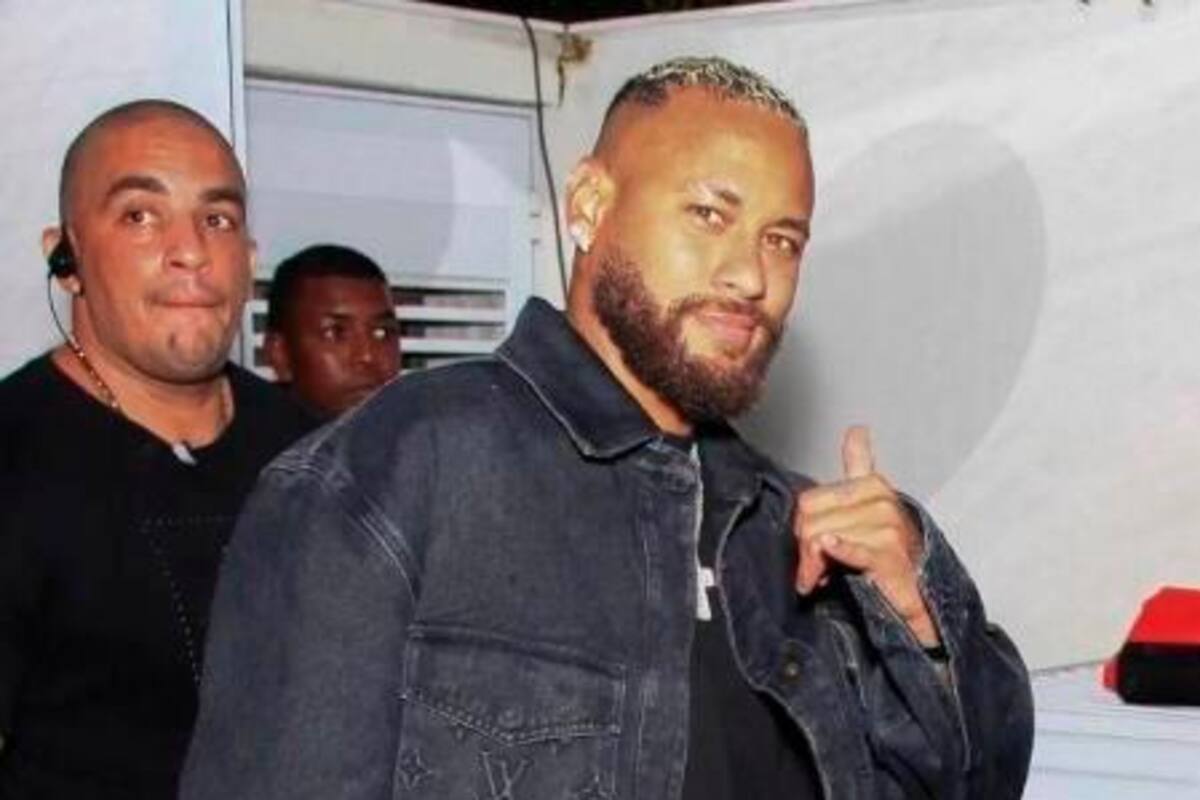 Neymar es criticado por su estado físico; el respondió con un video