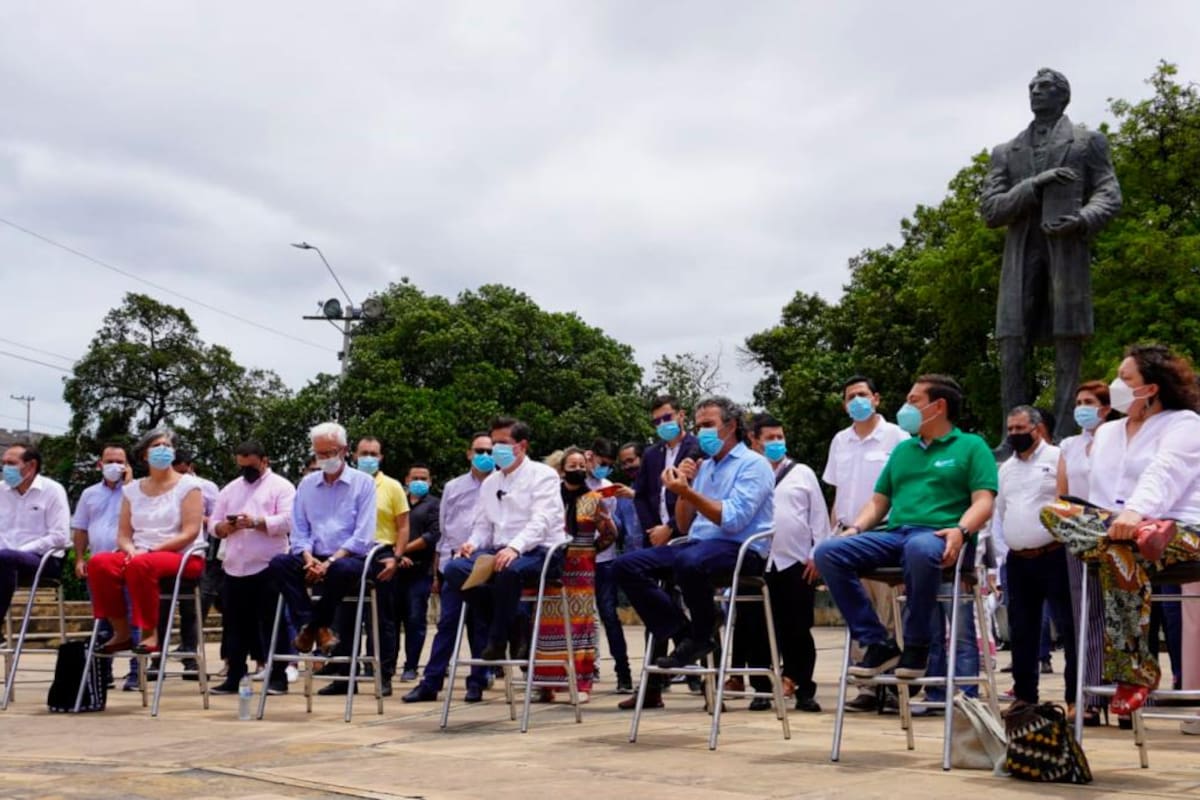 La centro izquierda política de Colombia se verá las caras a puerta cerrada