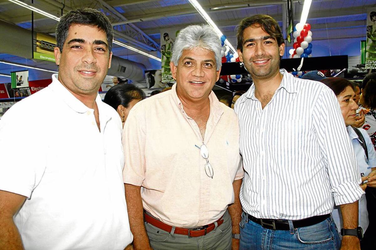 Oswaldo Martínez, Hernán Vélez y Hernán Vélez.