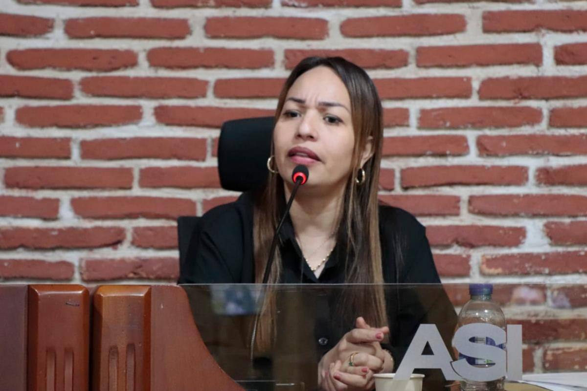 ¿Por qué “perdió” Gloria Estrada con la elección del nuevo contralor (e)?