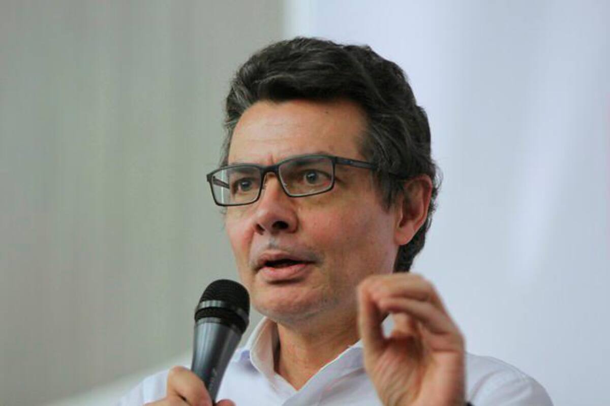 Alejandro Gaviria asegura que estará en una consulta interpartidista en marzo