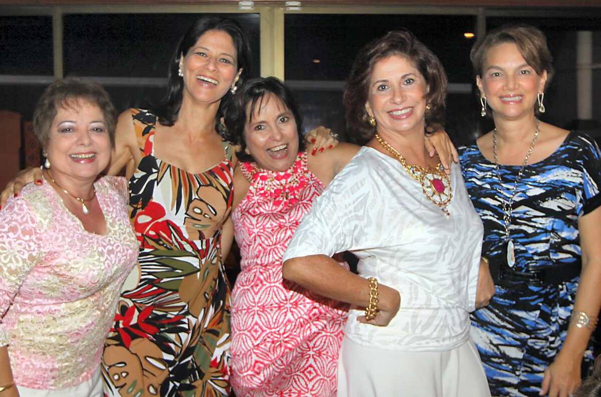 Margarita De Brigard de Del Castillo, Claudia Fadul, Rosario Diazgrana-dos, Adalgiza Frieri y Diana de Farah.
