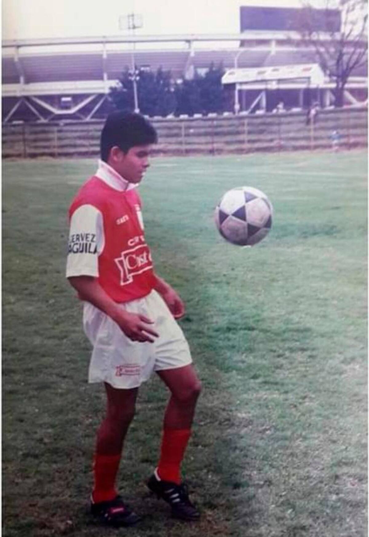 Pedro Crarreño, uno de los mejores volantes ofensivos en Cartagena en la década 90. Tenía una zurda mágica. //CORTESÍA