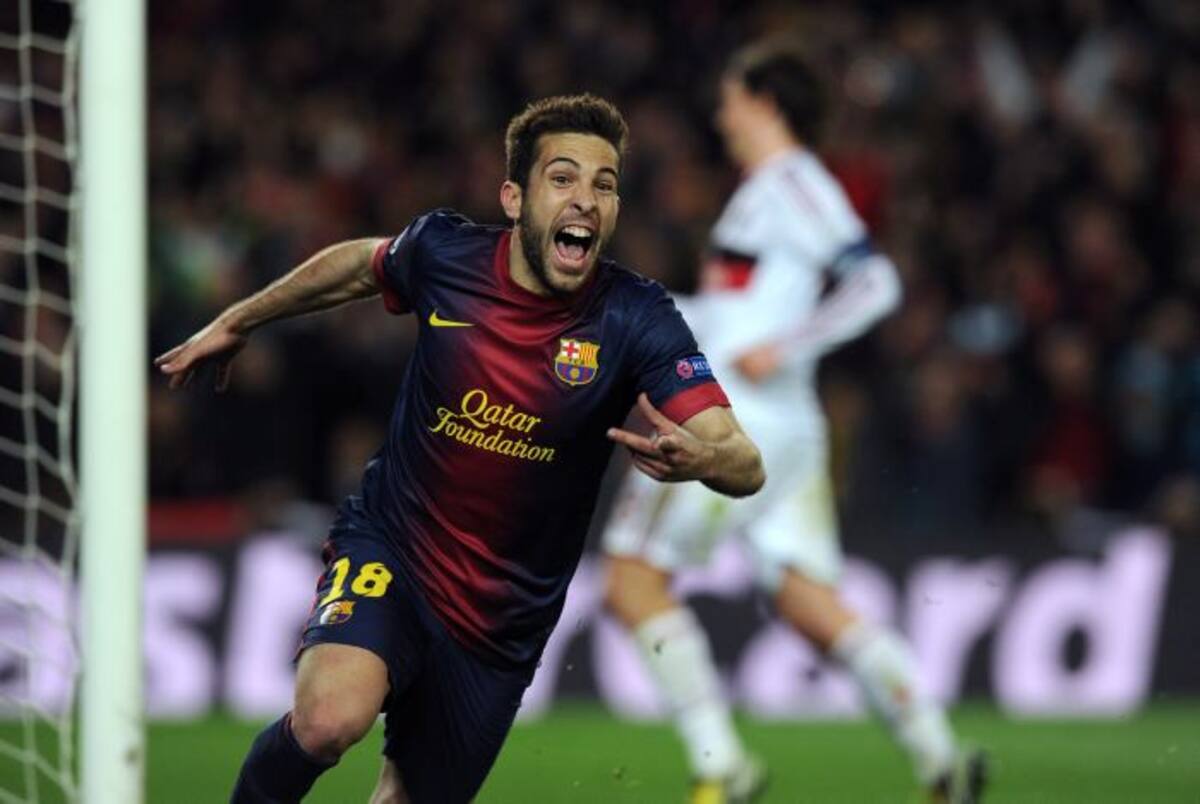 Jordi Alba celebra el gol de la tranquilidad para Barcelona, fueron 4 los que le hizo a Milan AFP LLUIS GENE
