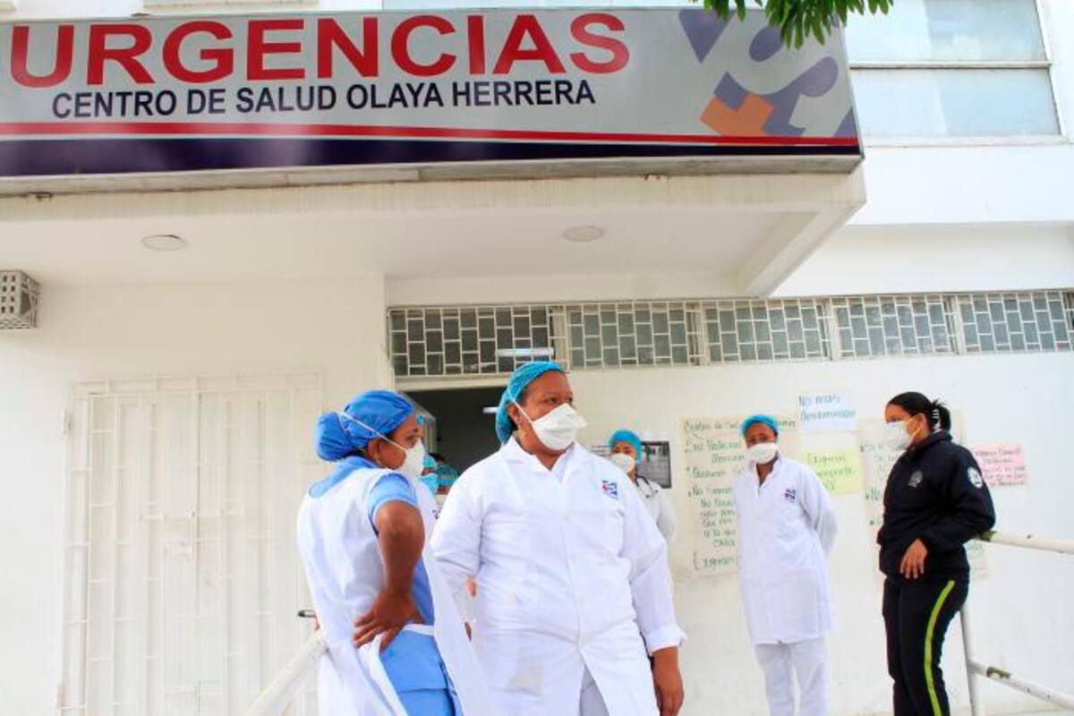 Médicos rechazan llamado obligatorio para atender pandemia de COVID-19