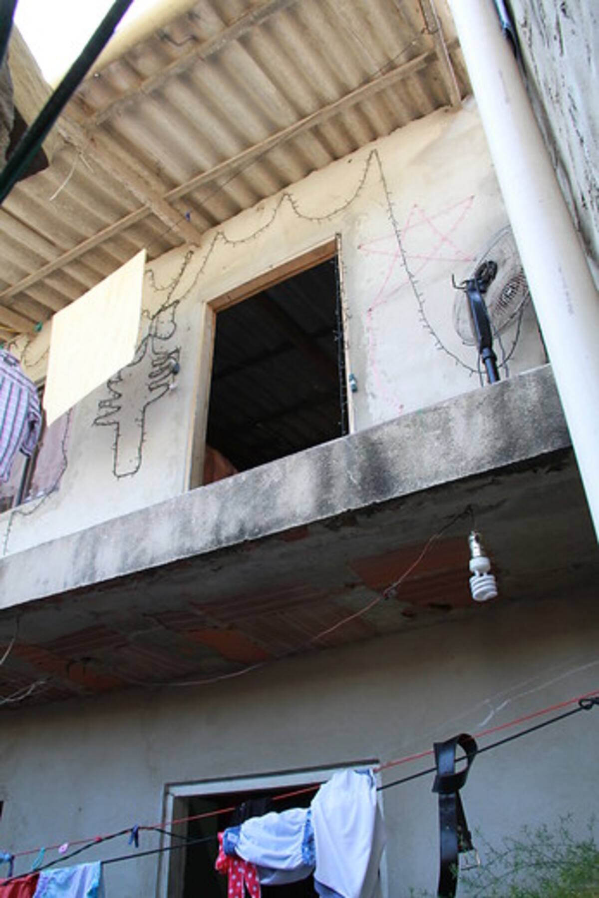 l hecho se registró el sábado 26 de diciembre, a eso de las 9:30 de la mañana, en esta vivienda. EL UNIVERSAL