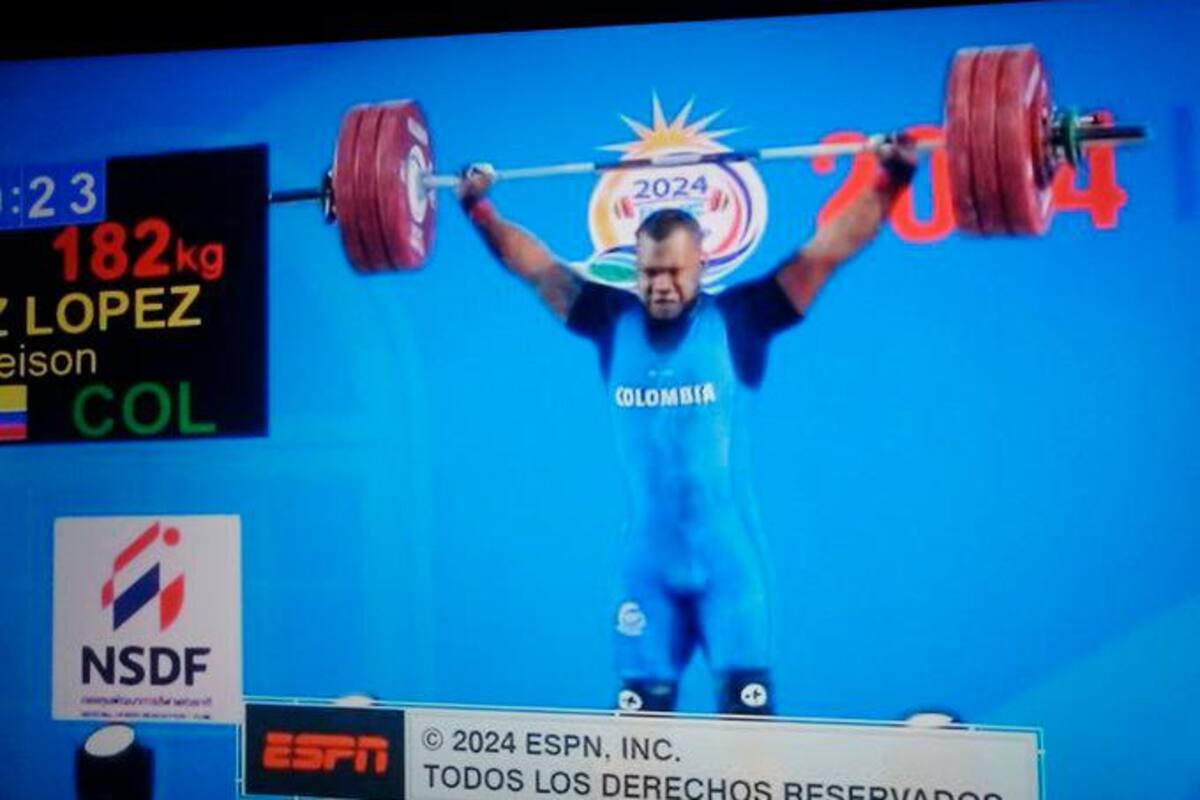 Yeison López logra récord mundial en pesas y obtiene el cupo 44 a París