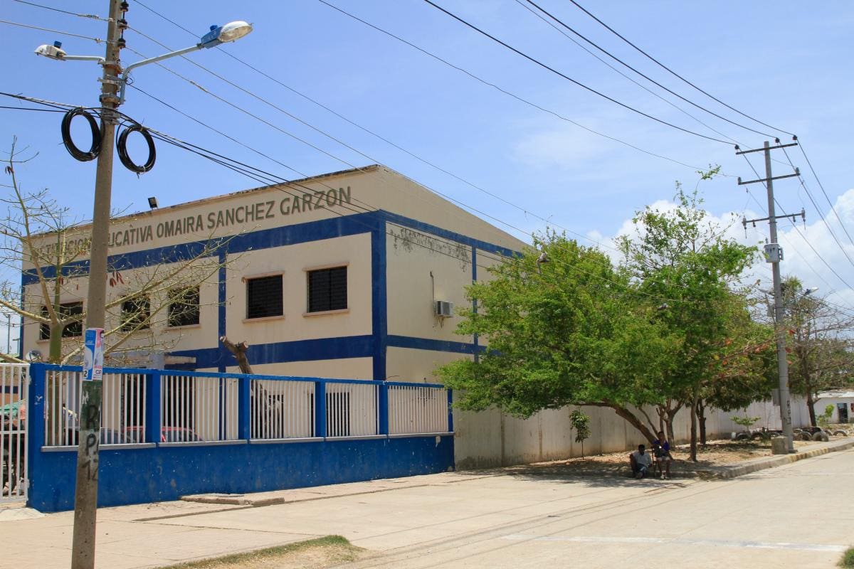 “Hace tres años el colegio no tiene luz”