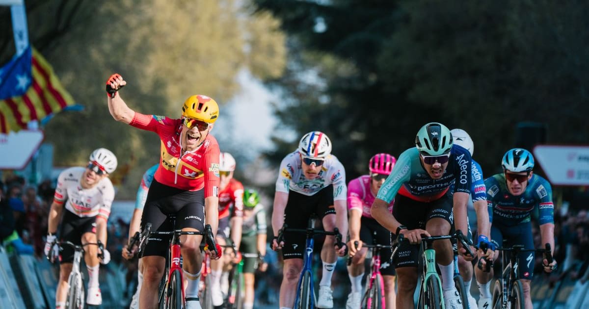 Catalan Tour: Colombians arrive in the peloton on undulating stage