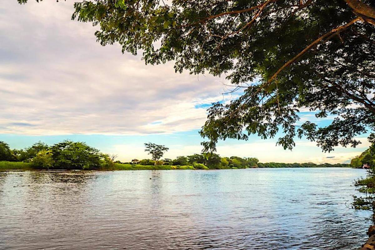 Gobernadores recorren el río Magdalena desde Mompox hasta Barranquilla