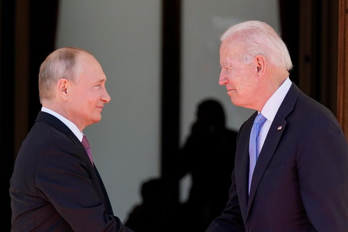 Biden y Putin hablarán por teléfono sobre Ucrania el sábado