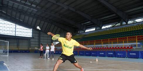 El bádminton, un deporte diferente que divierte mucho