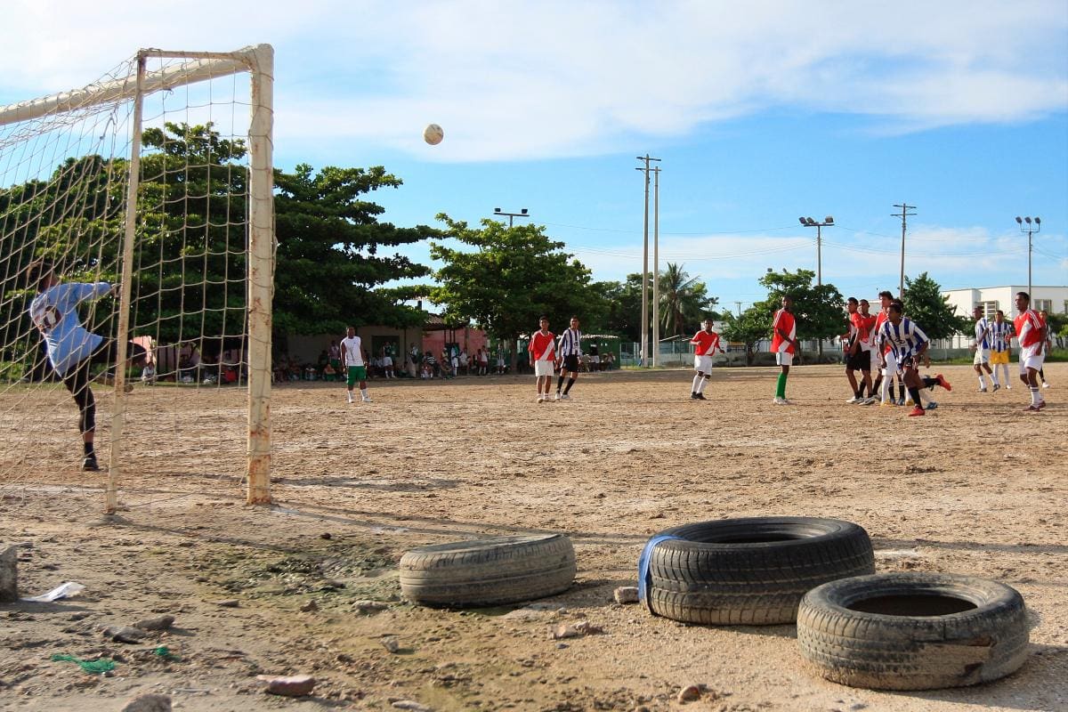 Canchas de fútbol en Cartagena, un dolor de cabeza para el Distrito