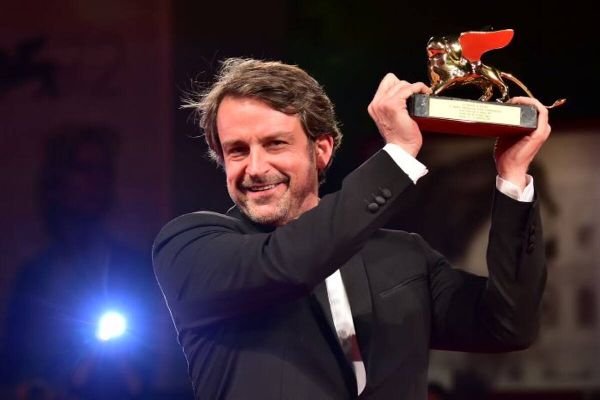 El filme "Desde allá", del cineasta venezolano Lorenzo Vigas, fue premiado este sábado con el León de Oro del festival de Venecia. AFP GIUSEPPE CACACE
