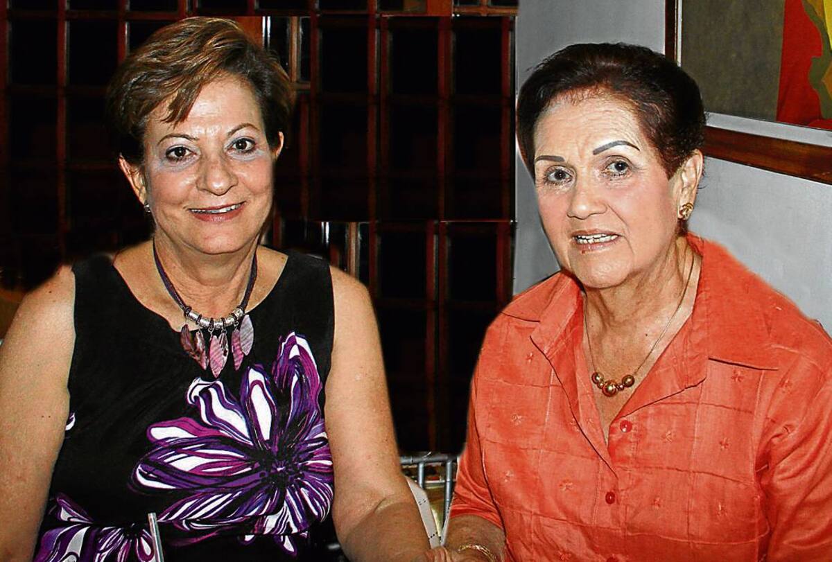 Diana Lequerica y Toty Morales de Gutiérrez.