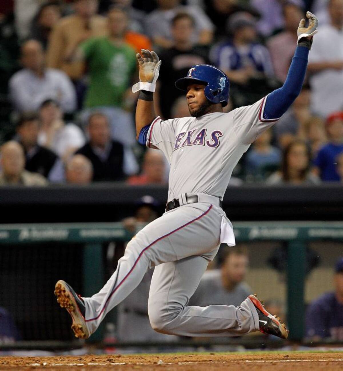 Ogando y los Rangers blanquean a los Astros. AFP