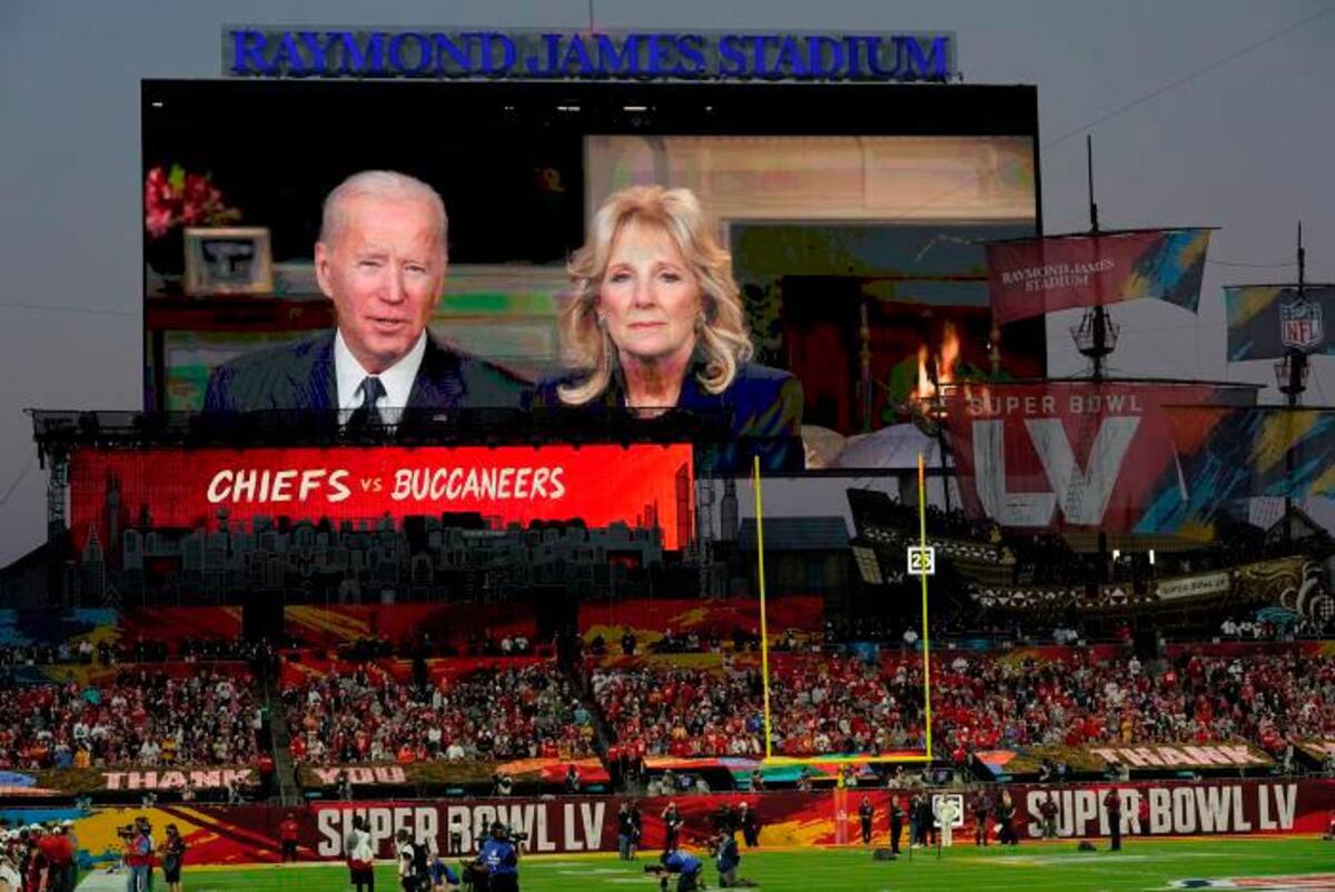 Joe Biden, presidente de EE.UU. se dirigió a los asistentes del Super Bowl. // AP