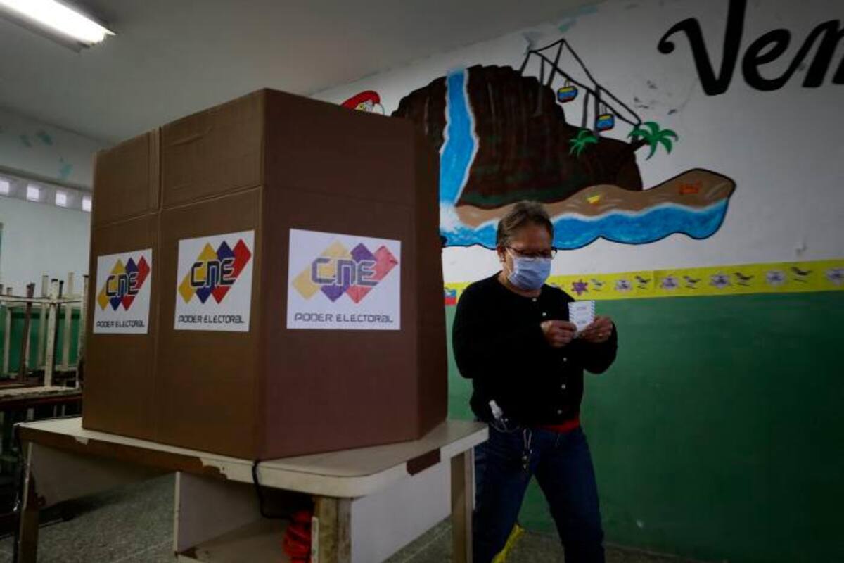 Abren los centros de votación en Venezuela para regionales y locales