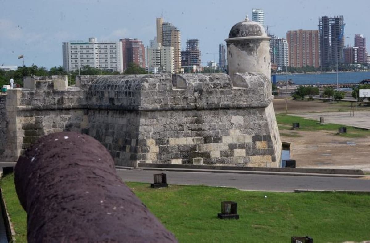 Las murallas de Cartagena se construyeron para proteger a la ciudad de los ataques de los piratas que querían apoderarse de las riquezas de uno de los principales puertos de la corona española. Archivo