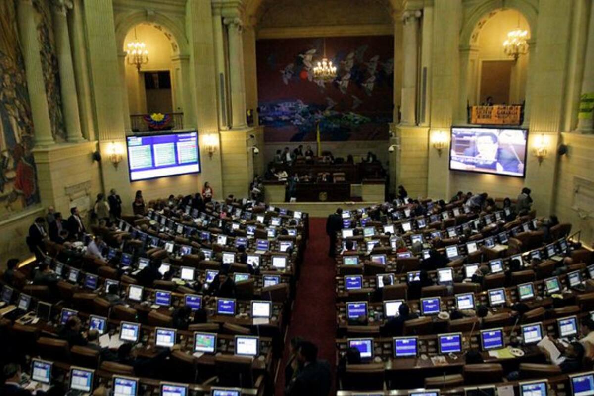 El proyecto de ley que permite la implementación deL TLC con Perú y la Uníon Europea, fue aprobado por la plenaria de la Cámara de Representantes. Colprensa